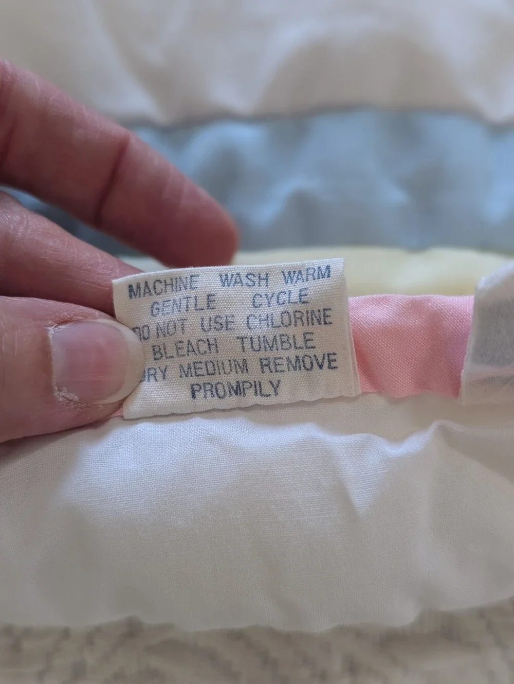 A Little Angel Baby Pastel Hot Air Balloon Quilted Baby Crib Blanket Vintage